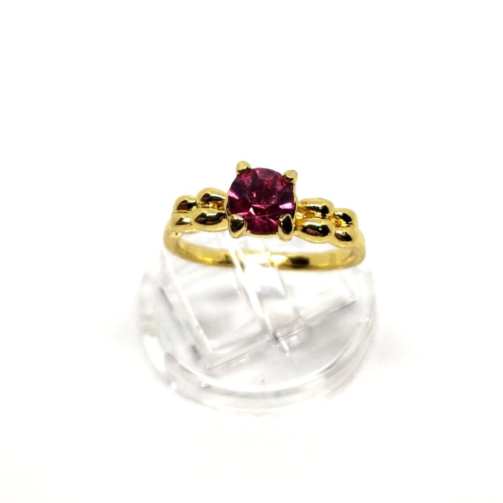 Women's Ring Size 7 Gold Tone With Pink Faux Single Stone Round Cut